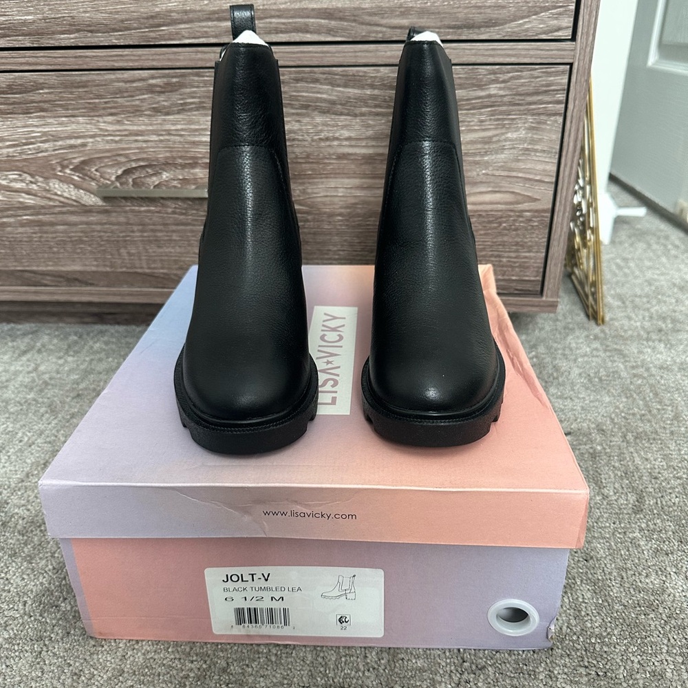 Lisavicky Black Ankle Booties